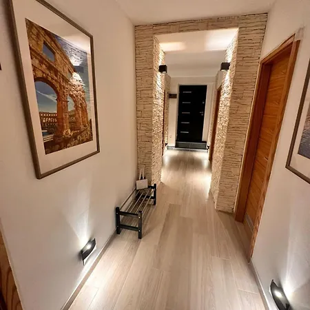 Apartment Old City *** *