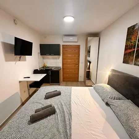 Apartment Old City *** *