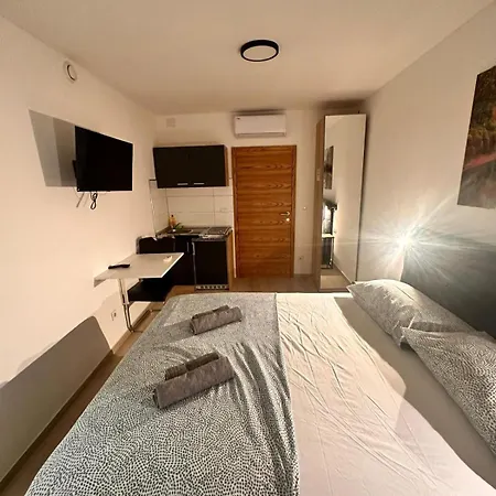 Old City *** Apartment Pula