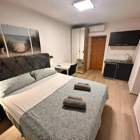 Apartment Old City *** *
